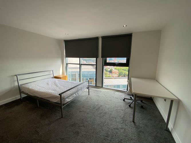 2 Bed Penthouse Apartment - Available August 2025!<br>West One, Fitzwilliam Street, City Centre, Sheffield S1 4JQ