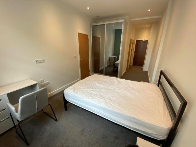 2 BEDROOM, Huttons Buildings<br>146 West Street, City Centre, Sheffield S1 4AR