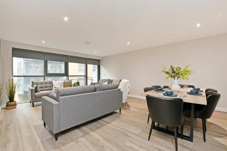 Six Bedroom Renovated Apartment<br>West One, Fitzwilliam Street, City Centre,  S1 4JL