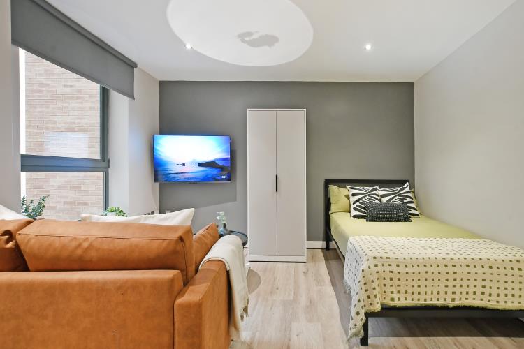 West One Renovated Studio - Available July<br>West One, Fitzwilliam Street, City Centre, Sheffield S1 4JB