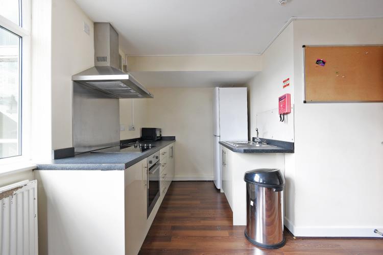 Spacious 3 Bed Apartment<br>9 Broomgrove Road, Sheffield, S10 2LW, Ecclesall Road, Sheffield S10 2LW