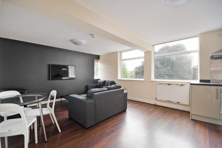 Spacious 3 Bed Apartment<br>9 Broomgrove Road, Sheffield, S10 2LW, Ecclesall Road, Sheffield S10 2LW
