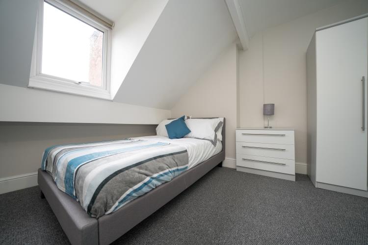 Modern 5 Bedroom House<br>177 Upper Hanover Street, Broomhall, Sheffield S3 7RR
