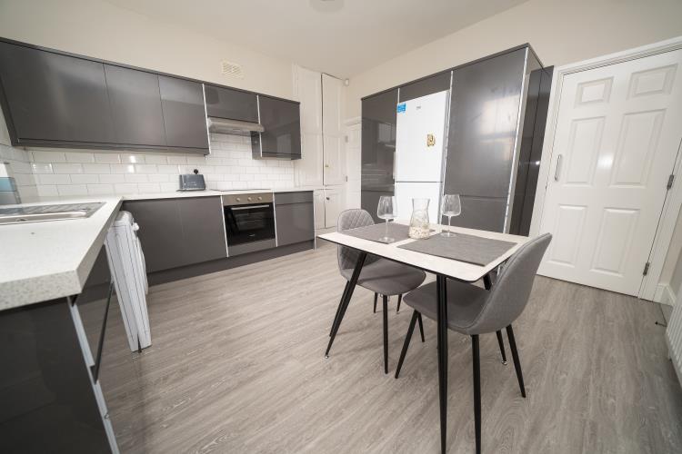 Modern 5 Bedroom House<br>177 Upper Hanover Street, Broomhall, Sheffield S3 7RR