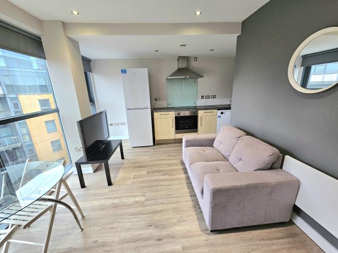 2-BEDROOM APARTMENT<br>600 Space, West One, 10 Fitzwilliam Street, City Centre, Sheffield S1 4JF