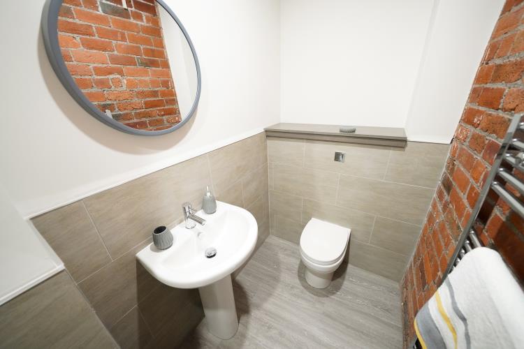 Fantastic large 4 bedroom apartment in Broomhall<br>212F Broomhall Street, Broomhall, Sheffield S3 7SQ