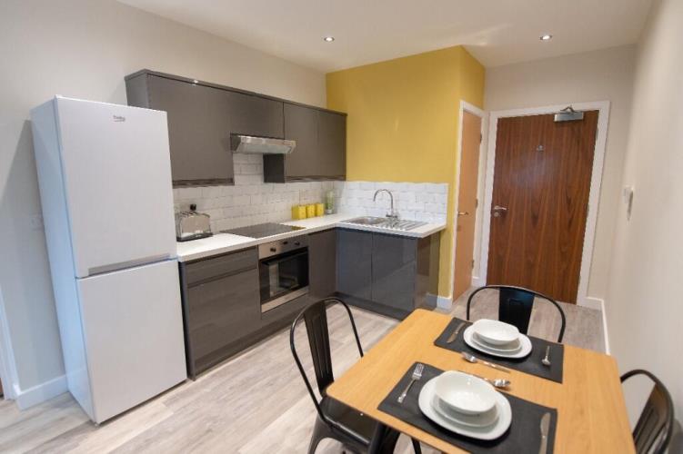 2-BEDROOM Apartment<br>Huttons Buildings, 146 West Street, City Centre, Sheffield S1 4AR